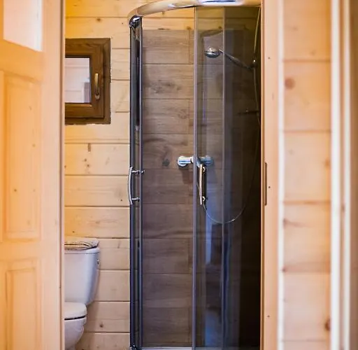 Drewniane Przystan Kajaczek Lodge